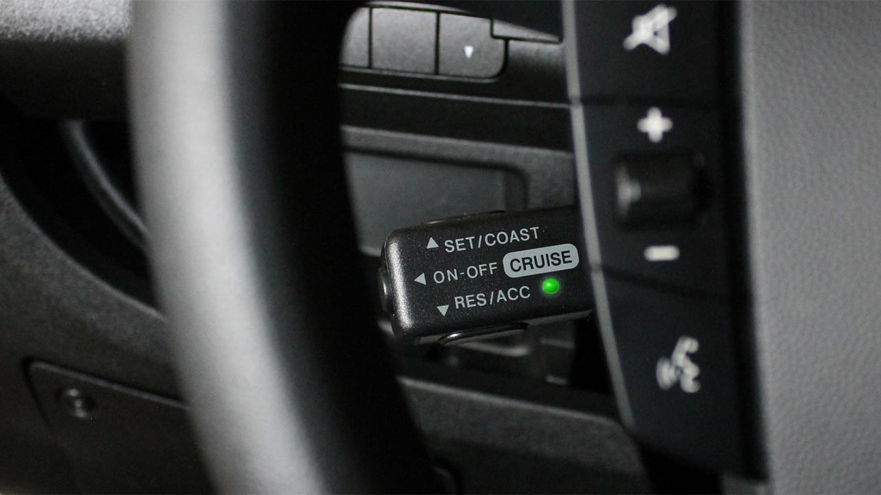 fitur cruise control